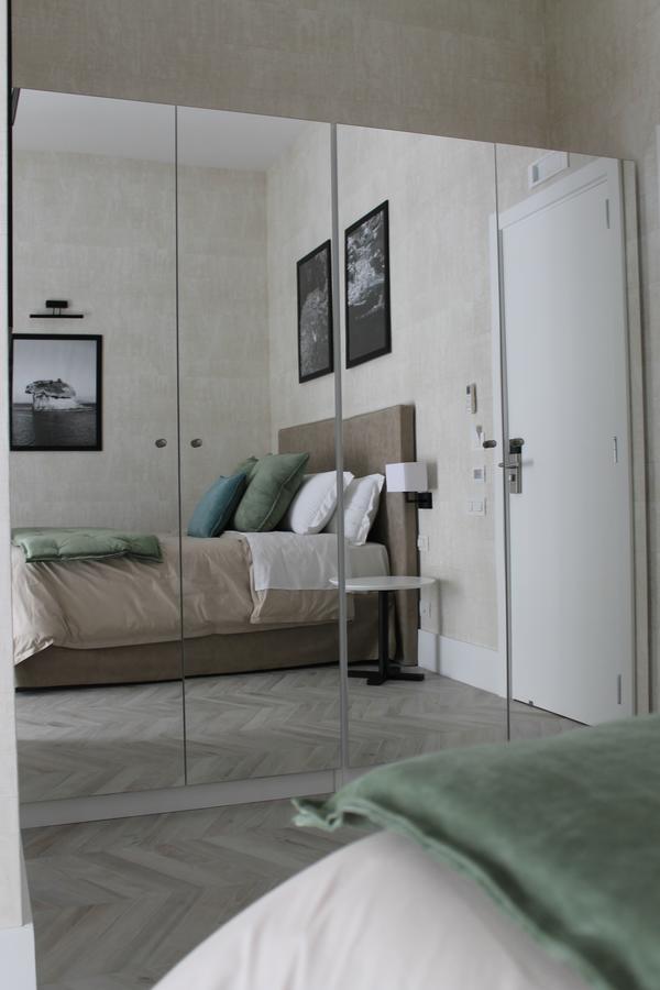 Hotel Bed No Breakfast Ak 2 à Naples Extérieur photo