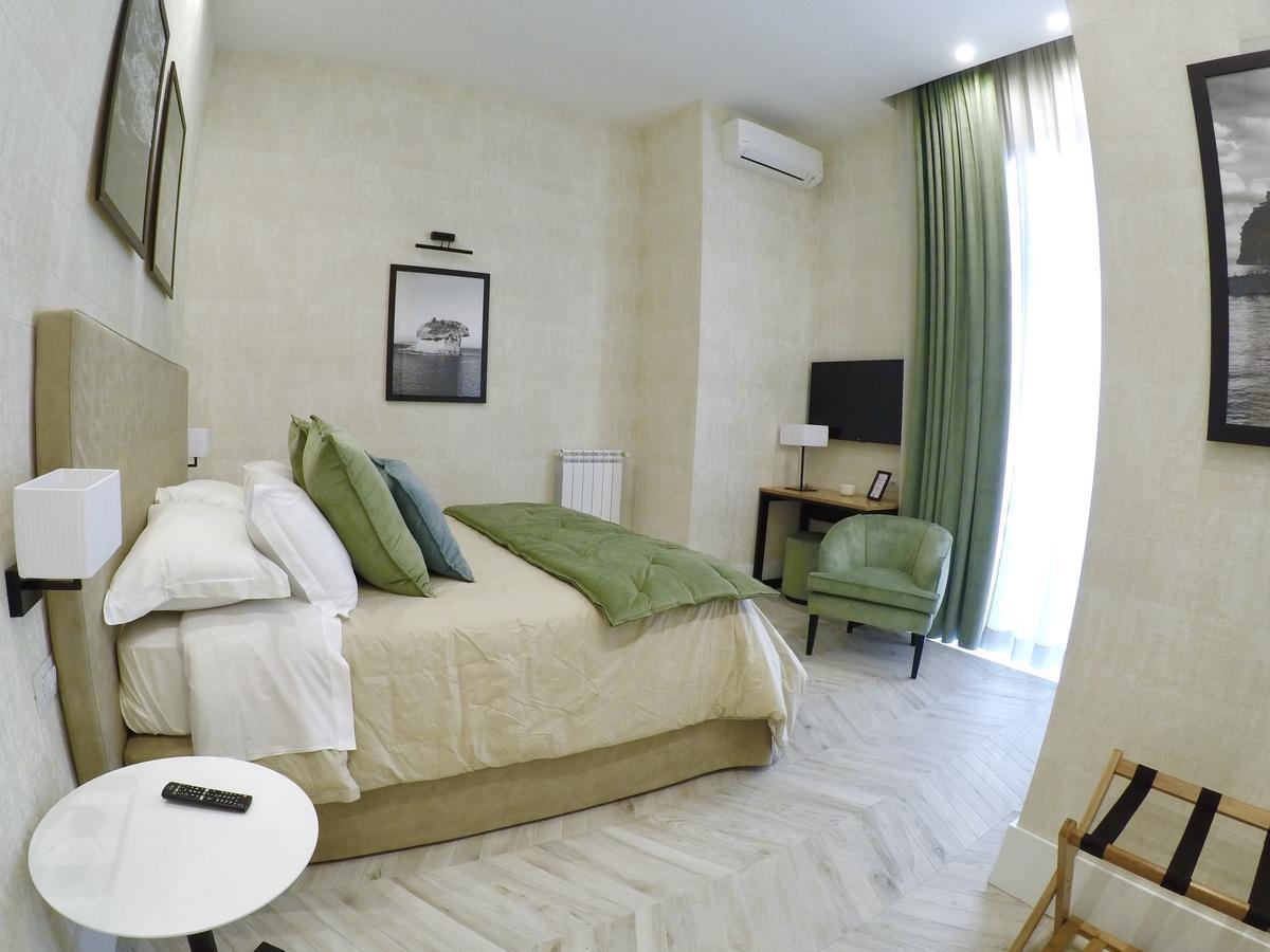 Hotel Bed No Breakfast Ak 2 à Naples Extérieur photo